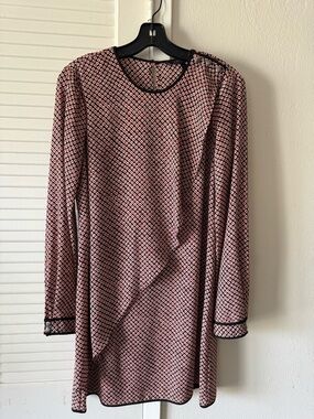 BCBGMaxAzria Pink and Black Geometric Long-Sleeve Shift Dress